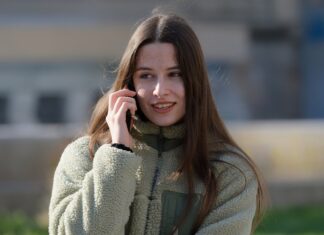 10 Best Tips to get over the fear of speaking English