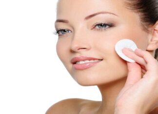 How to Do Makeup Perfectly on Your Face at Home – 7 Super Easy Steps how to do makeup at home - Daily Bees