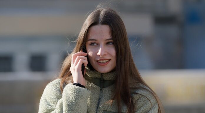 10 Best Tips to get over the fear of speaking English